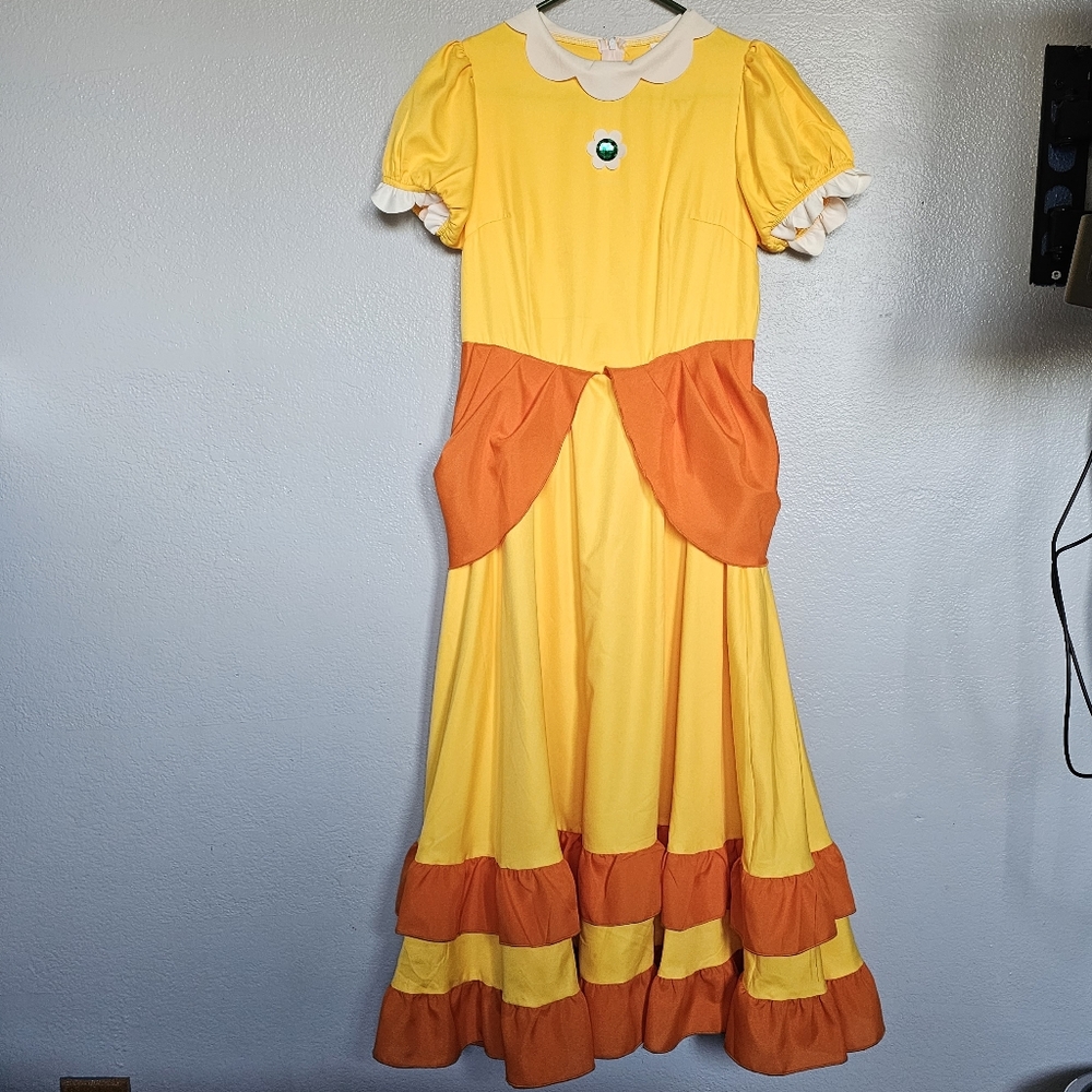 Princess Daisy costume
